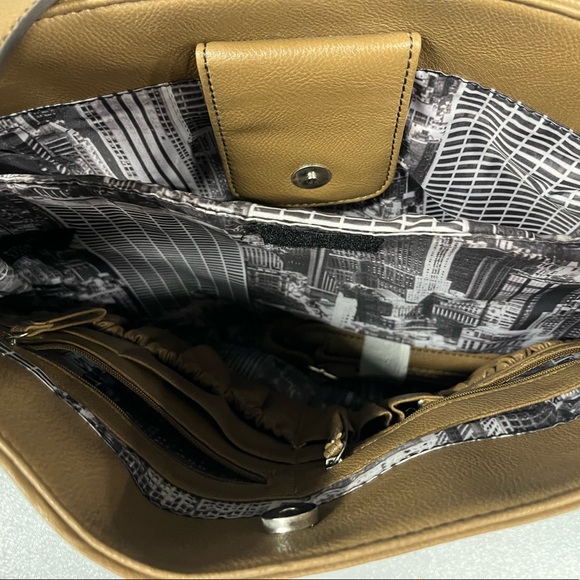 Kenneth Cole Leather Laptop Bag NWOT - Picture 2 of 2